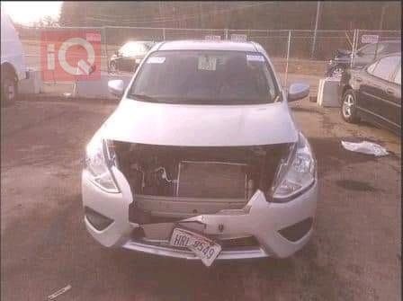 نيسان فيرسا